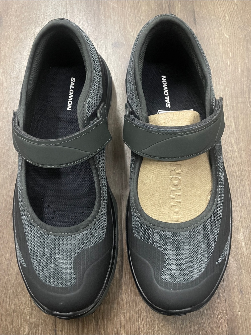 Salomon Women's Mary Jane Athletic Sneakers Black Hook & Loop Shoes 10 (Sample)